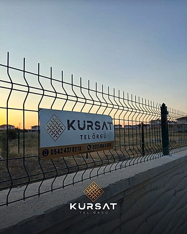 panel çit, kafes tel, dikenli tel, beton direki, çimçit